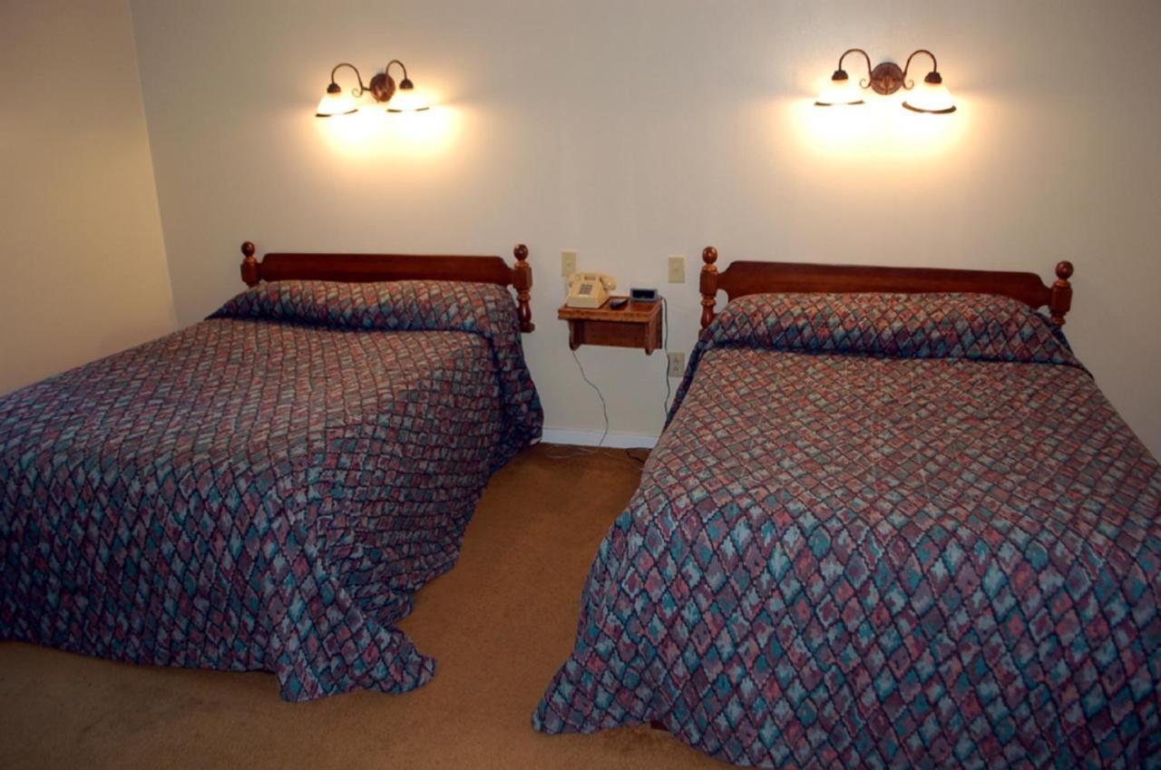 Maple Leaf Motel シュローン・レイク エクステリア 写真
